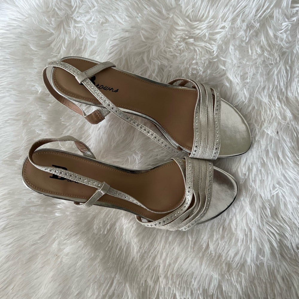 Sandal - Picture 10 of 10